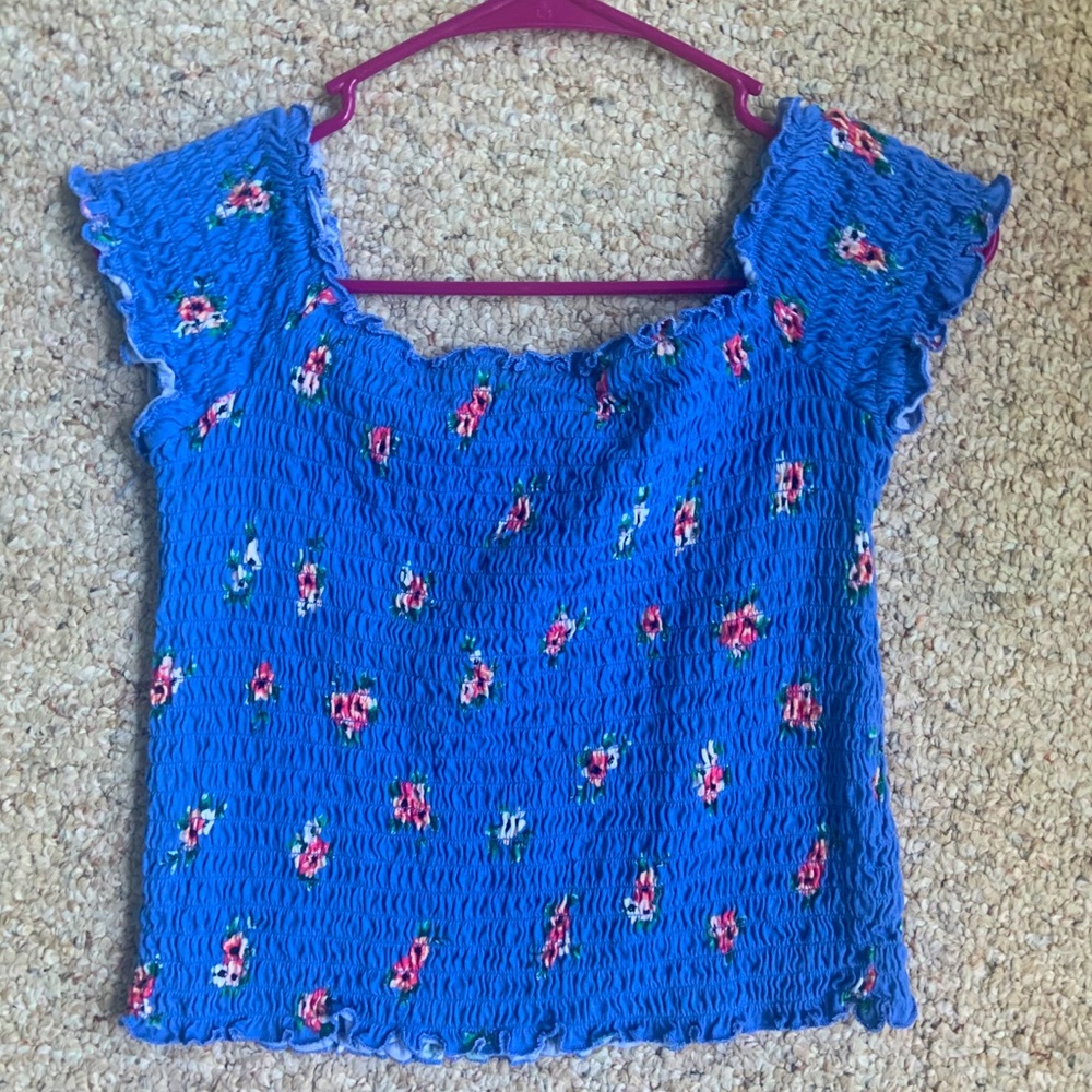 SO brand crop top